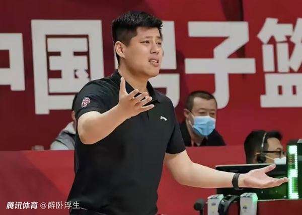 潘江卸任山西男篮主帅:首季高光难掩次季颓势,带队两载功过几何
